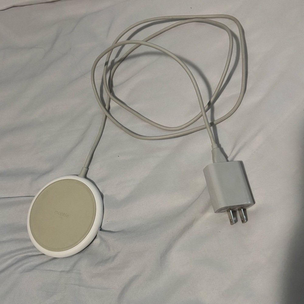 mophie Gray Wireless Charger